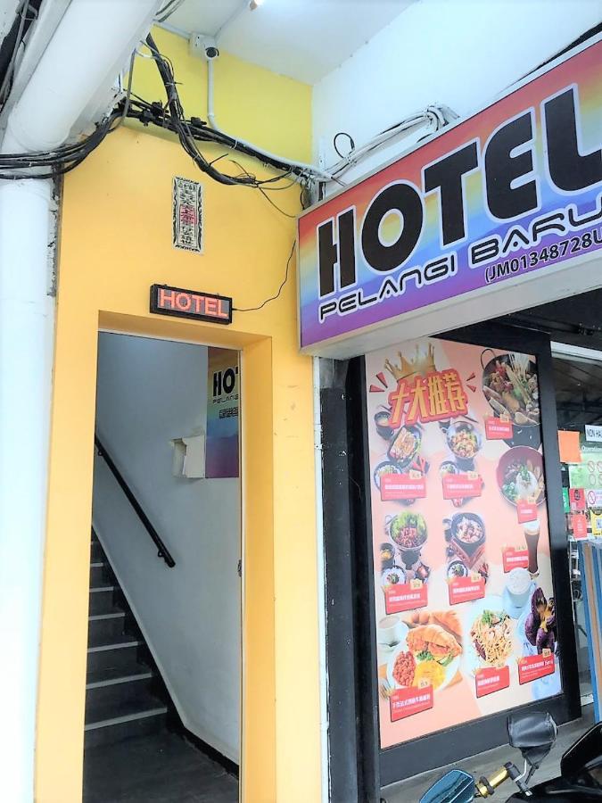 جوهر بهرو Oyo 90465 Pelangi Baru Hotel المظهر الخارجي الصورة